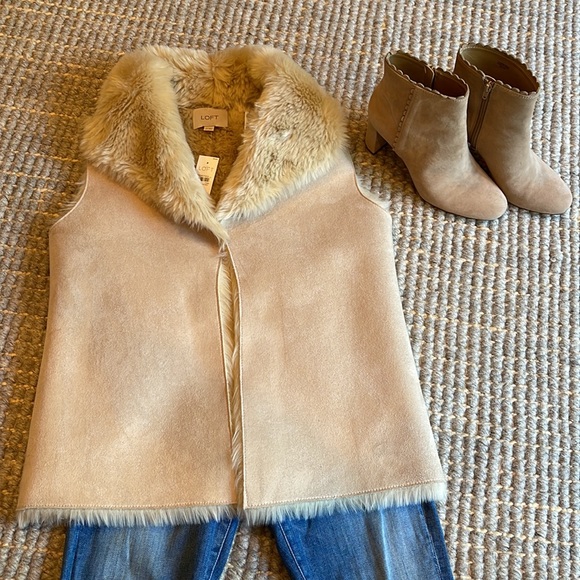 NWT! Loft Reversible Faux Fur Vest - Picture 2 of 4
